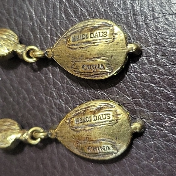 HEIDI DAUS DANGLE W/ FACETED AMBER & PURPLE & GREEN ROUND BEAD EARRINGS PIERCED - Picture 5 of 12